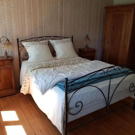 Le Jardin Des Gouttes Bed & Breakfast Rougegoutte Exterior foto